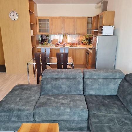 Cozy One Bedroom Apartment In City Center ทาลลินน์ ภายนอก รูปภาพ